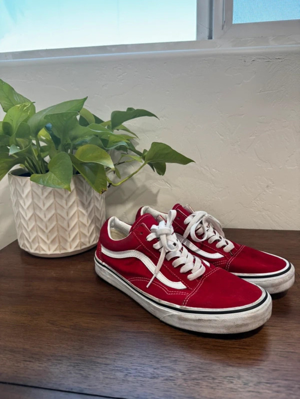 VANS Old Skool Unisex Red/White Suede Low Top Lace-Up Solid Sneaker